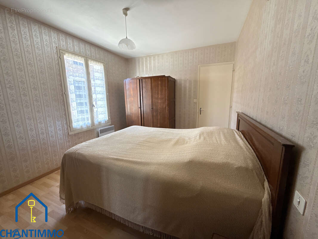 Maison ancienne avec terrain et dépendances - photo 9