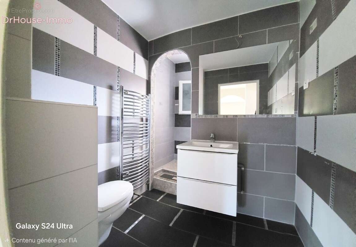 Maison 250 m² à Unieux  - photo 44