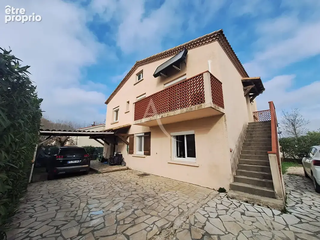 A VENDRE - Maison divisée en 2 appartements 165 m2 - photo 2