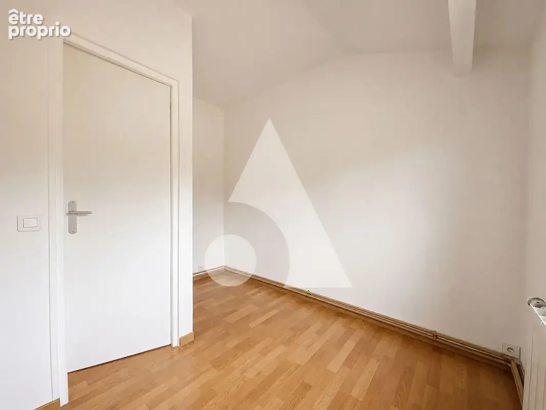 Maison au calme - travaux a prévoir - photo 12