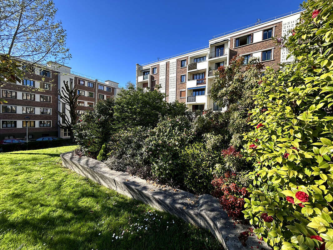 Appartement à L'HAY-LES-ROSES