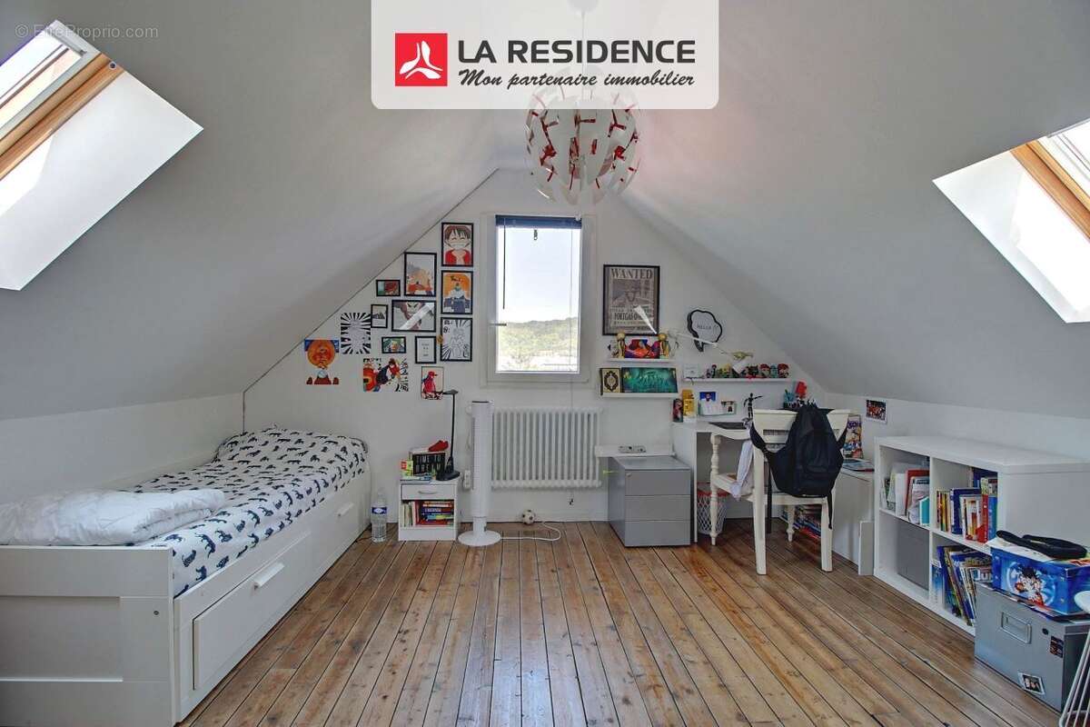 Maison à SAINT-ETIENNE-DU-ROUVRAY