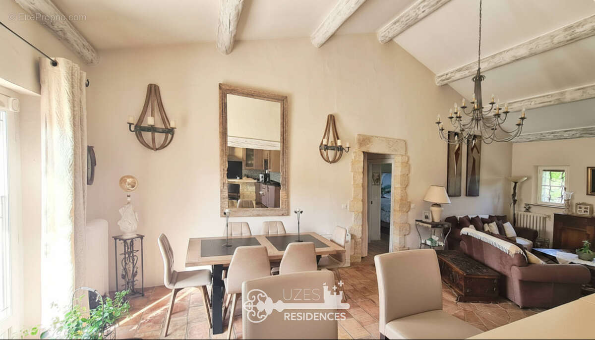 Maison à UZES