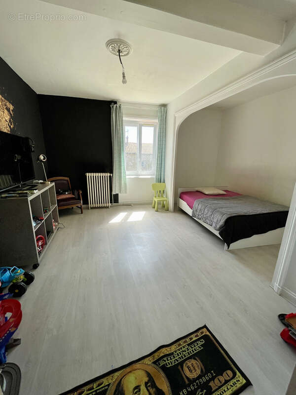 Maison à VILLIE-MORGON