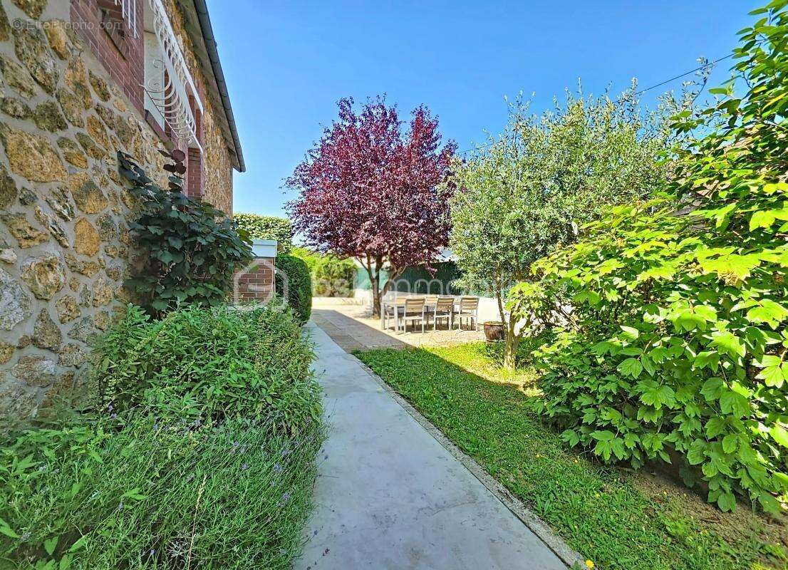 Maison à VITRY-SUR-SEINE