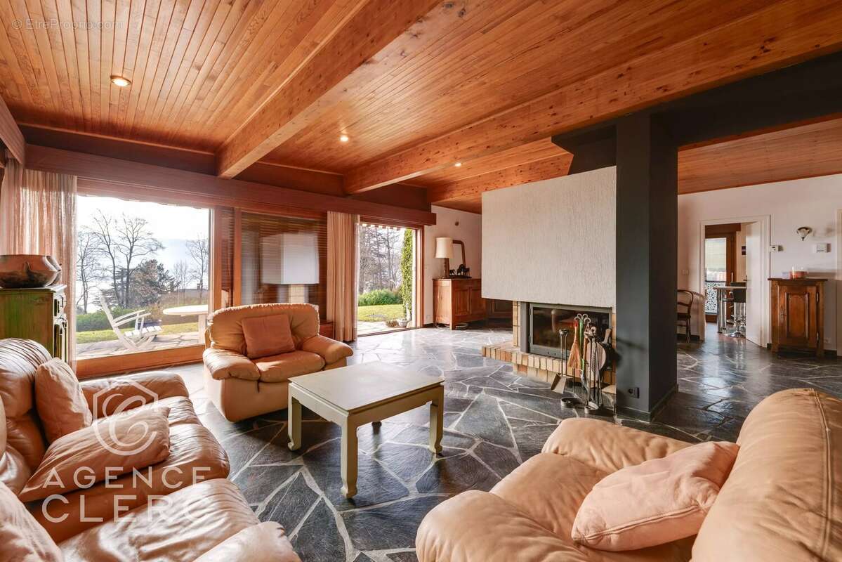 Maison à VEYRIER-DU-LAC