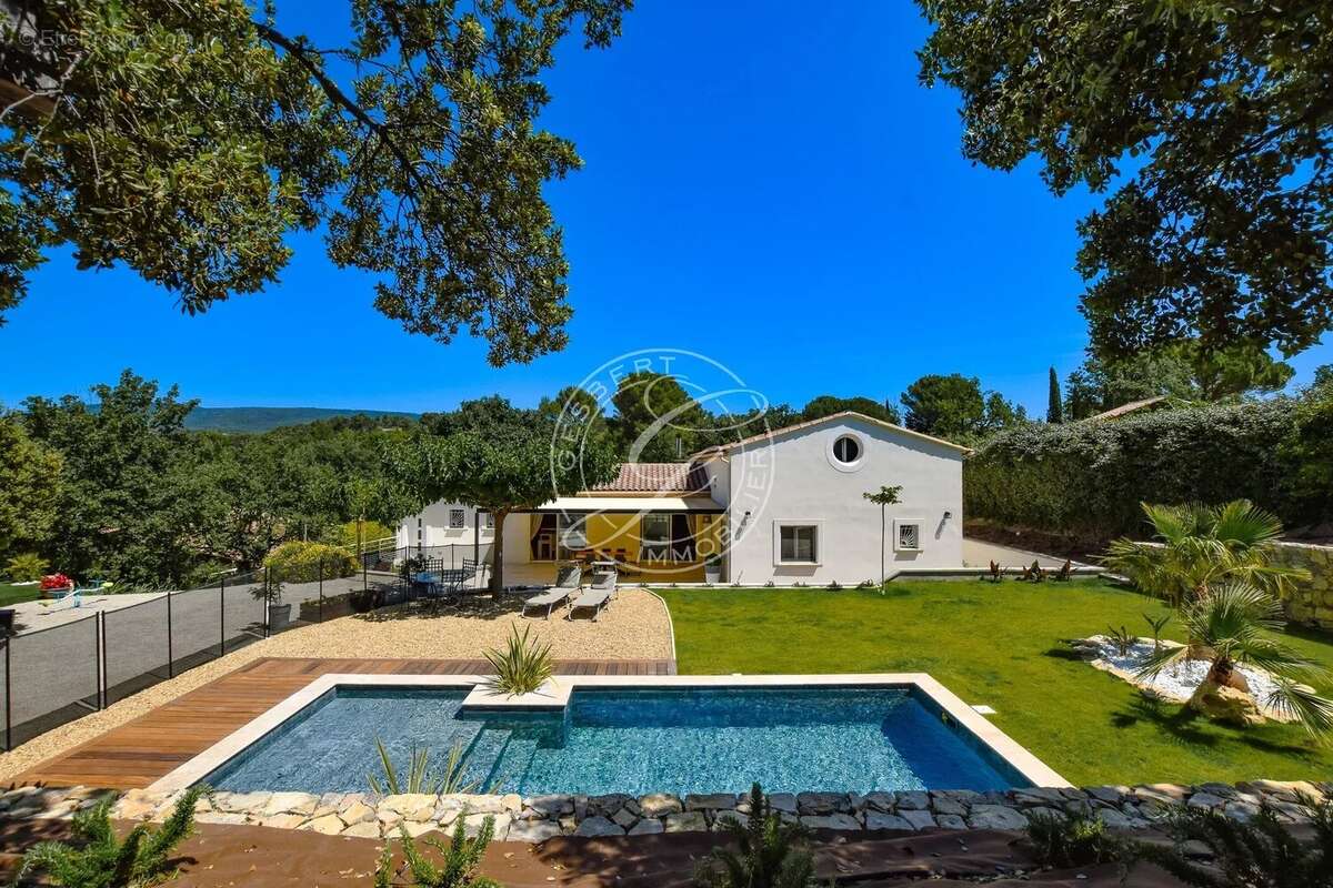 A vendre flayosc - villa  de 225 m2 avec piscine à pieds au village - photo 3
