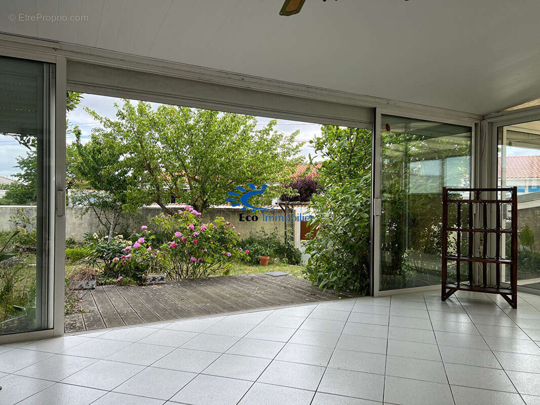 La rochelle maison 122 m² environ 3 chambres atelier + jardin - photo 5