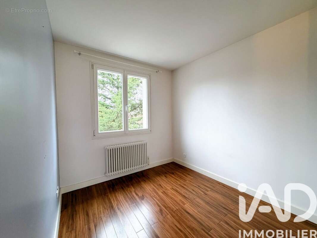 Photo 3 - Appartement à BOURG-LA-REINE