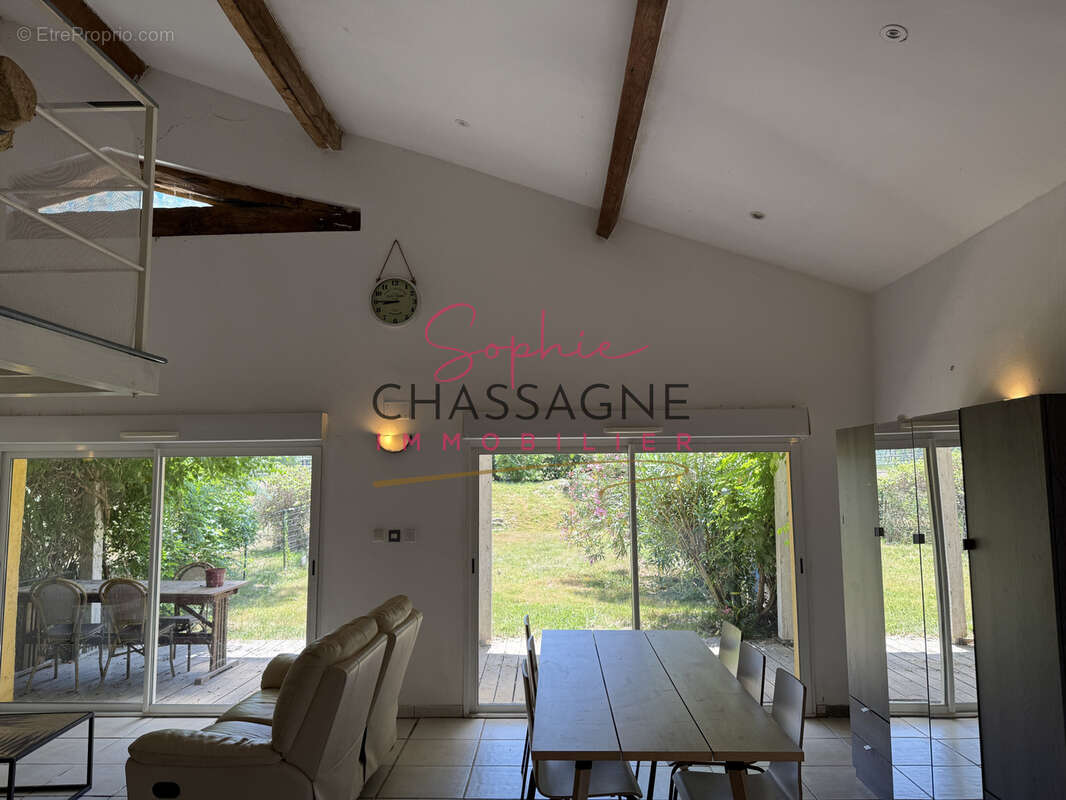 Maison à LA ROCHE-CHALAIS