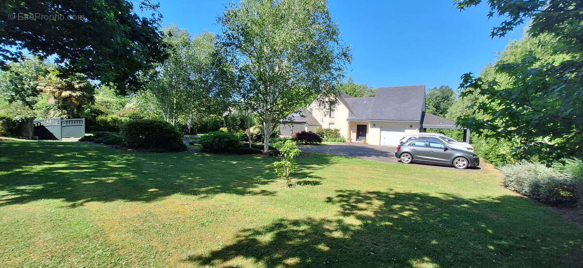 Fouesnant, jolie maison d'architecte de 170 m², sur un jardin paysagé de 3000 m², mer à pied ! - photo 2