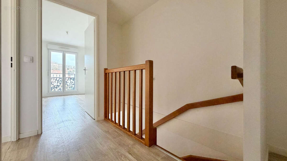 Appartement à CORBEIL-ESSONNES