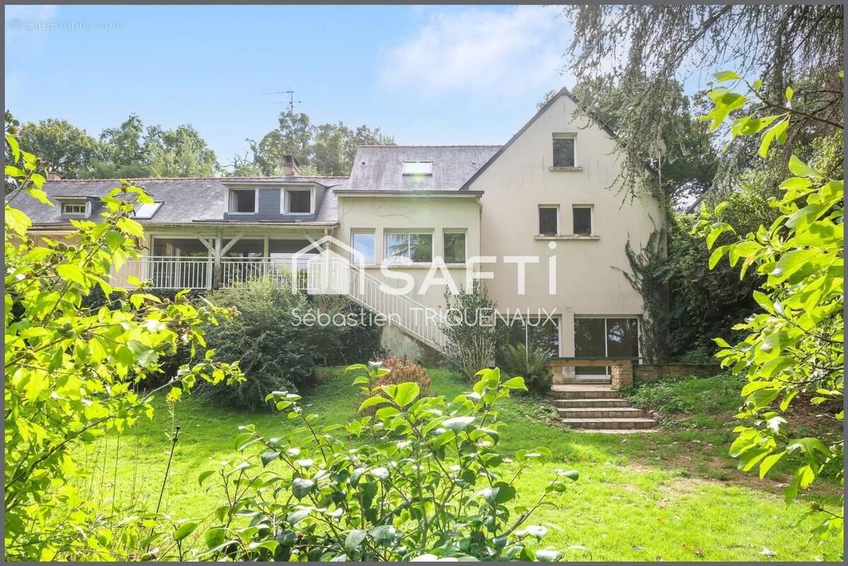 Photo 1 - Maison à MONTREUIL-JUIGNE