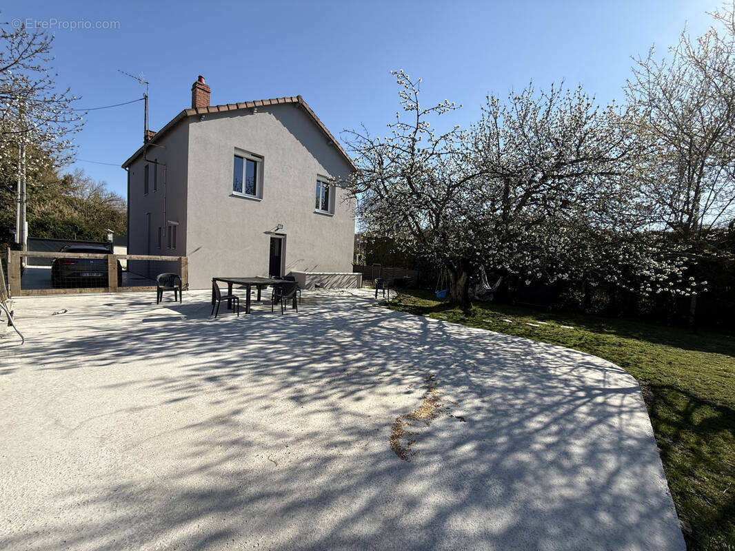 Maison à BELLERIVE-SUR-ALLIER