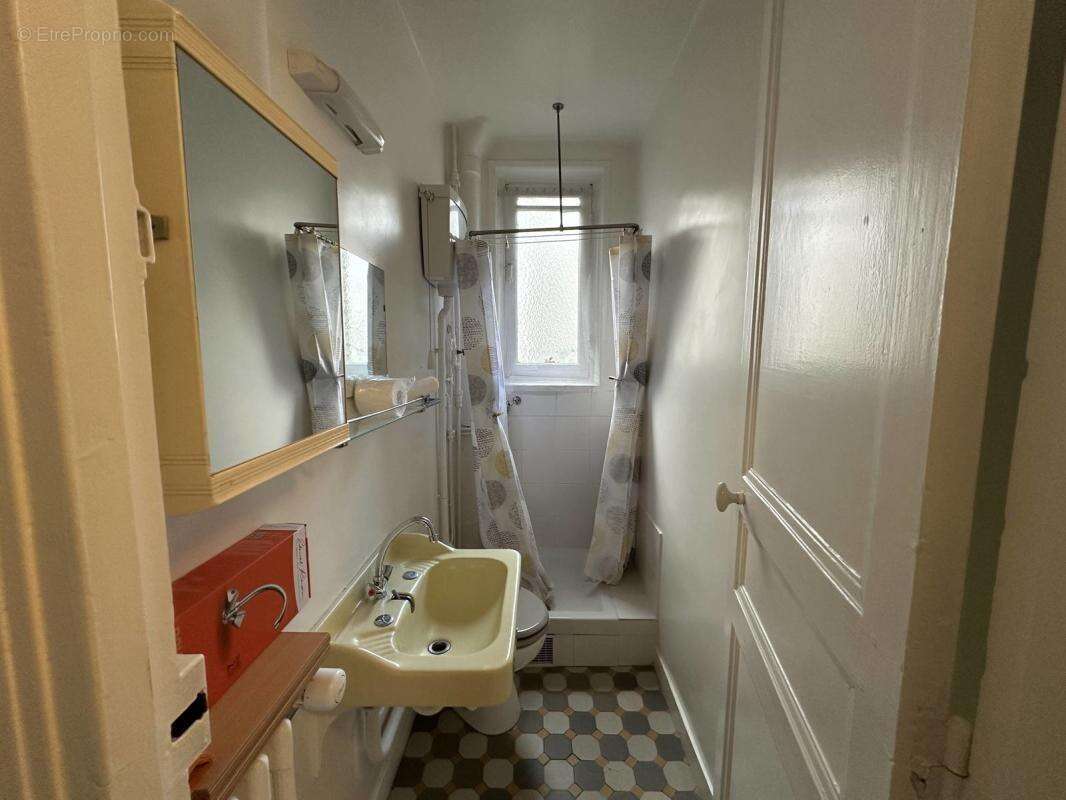 Appartement à PARIS-20E