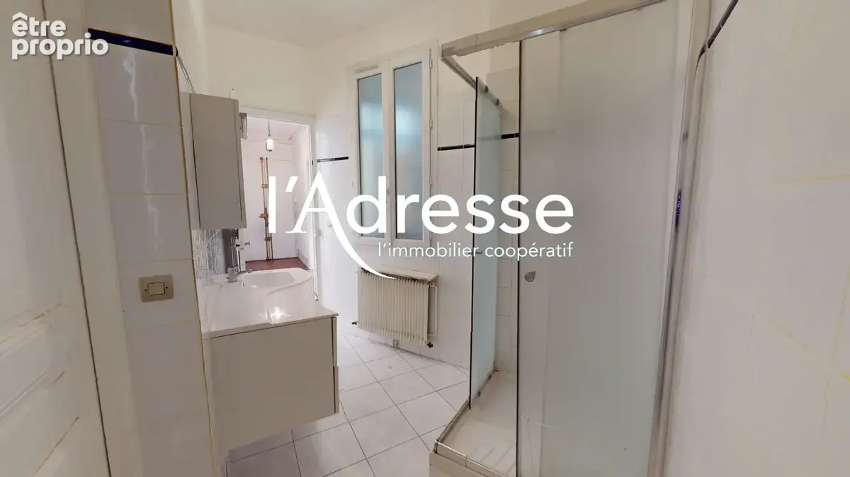 Appartement 3-4 pièces / 1-2 chambres - 75010 RUE LA FAYETTE - photo 11