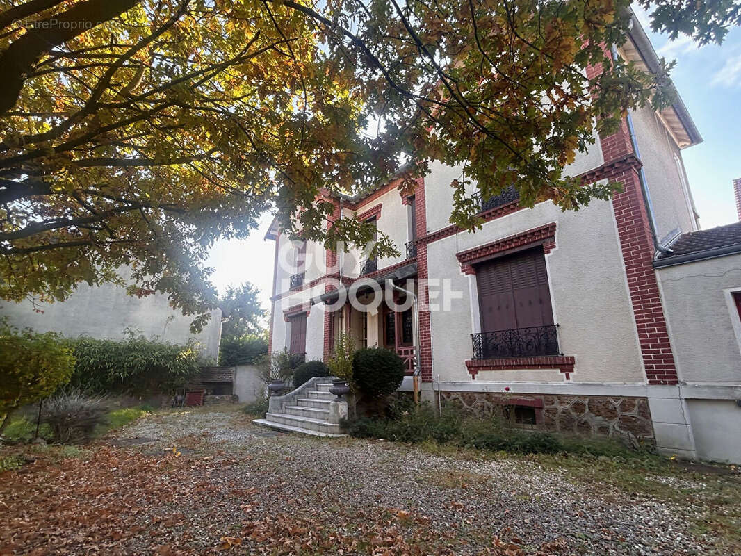 Maison à LES PAVILLONS-SOUS-BOIS