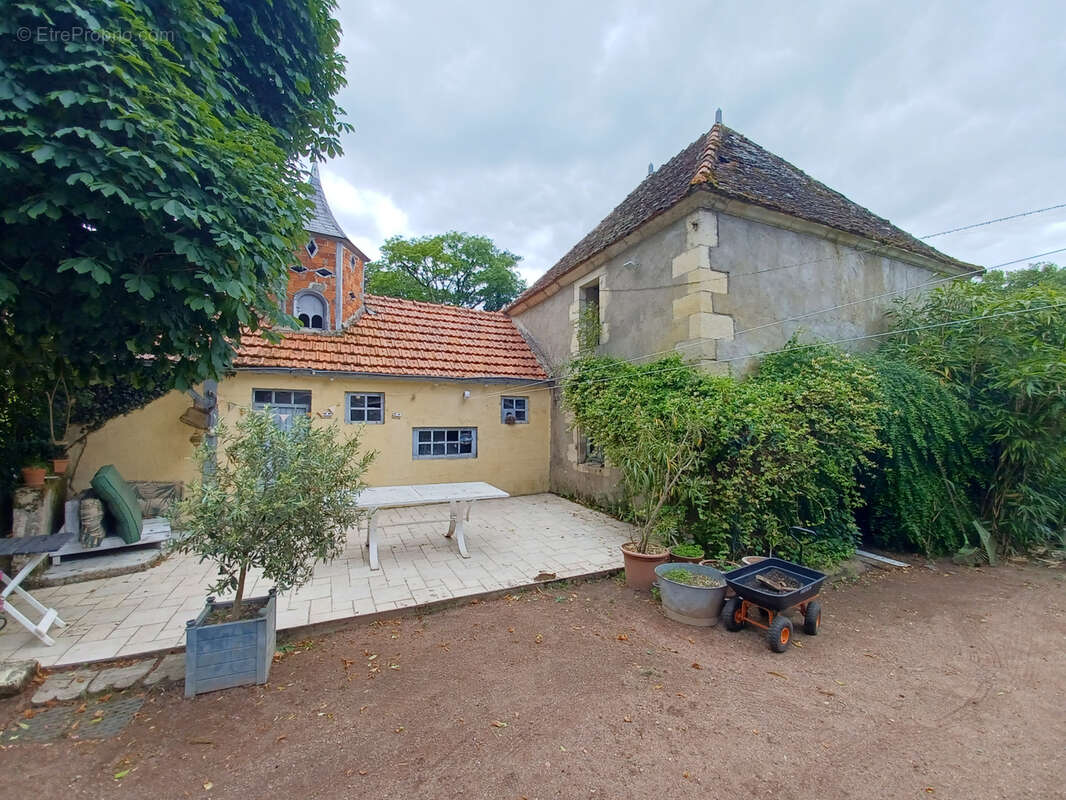Maison à BEAUMONT-LA-FERRIERE
