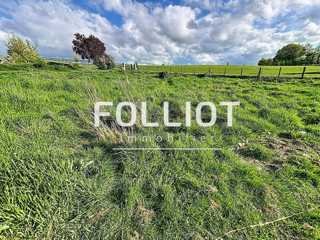 Terrain à THURY-HARCOURT