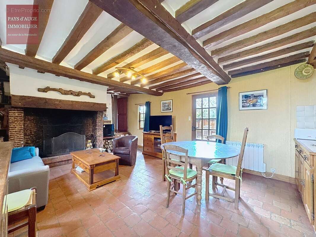 Maison à SAINT-GERVAIS-DES-SABLONS