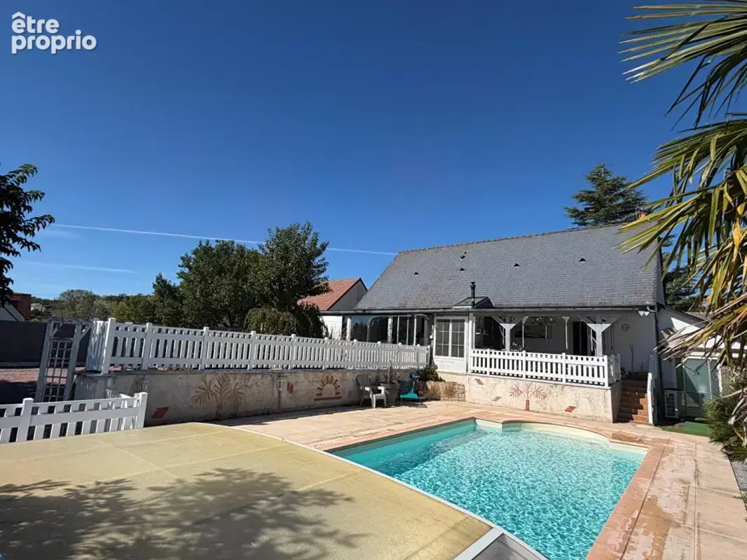 Maison Chinon 6 pièce(s) 174 m2 Piscine Terrain 1900m2 - photo 16