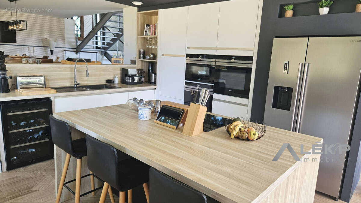 Maison à LES HERBIERS