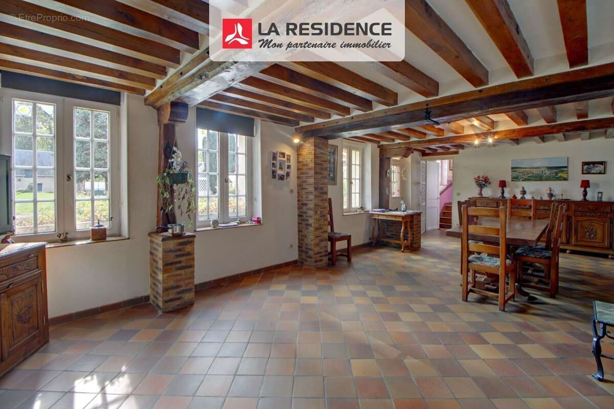 Maison à AUBEVOYE