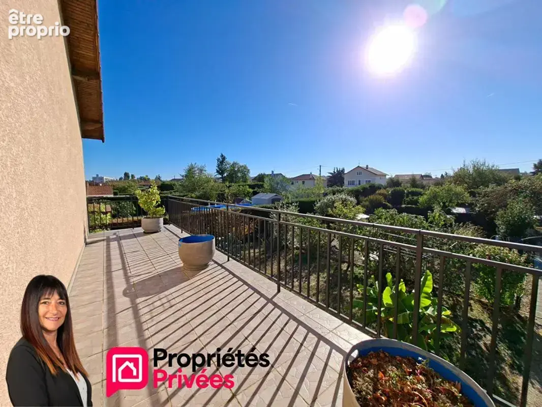 Maison Le Coteau 177 m² -  Beaux espaces - photo 2