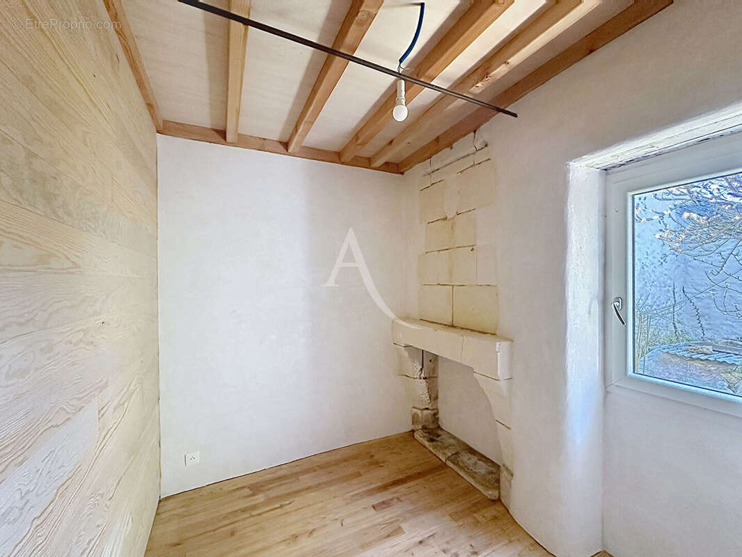 Maison à BRISSAC-QUINCE