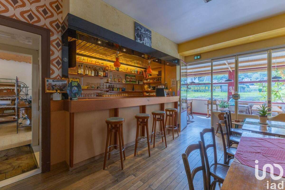 Photo 4 - Commerce à ALBENS