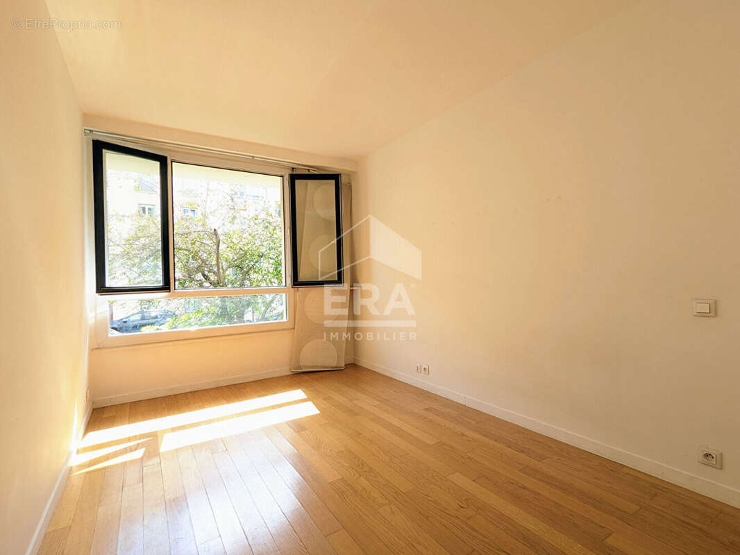 Appartement à LEVALLOIS-PERRET