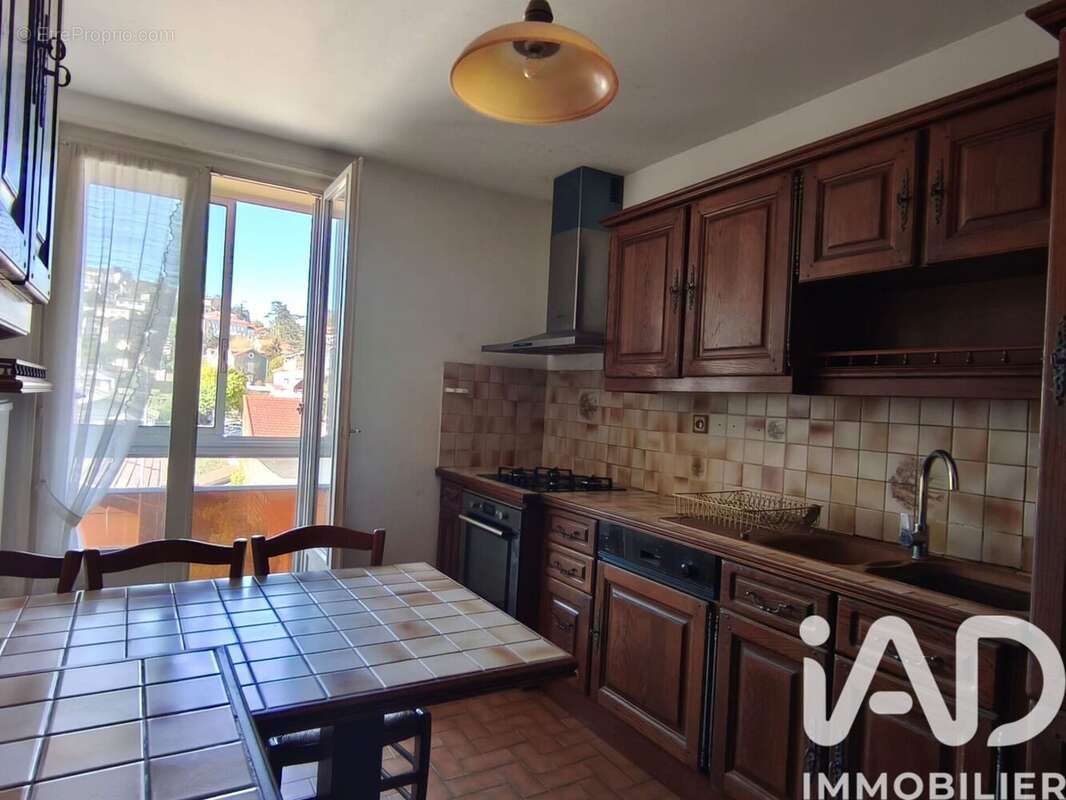 Photo 5 - Appartement à SAINT-PRIEST-EN-JAREZ