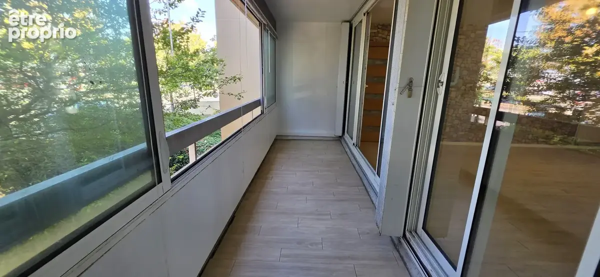 Appartement de 4 pièces avec terrasse, loggia et box ! - photo 1