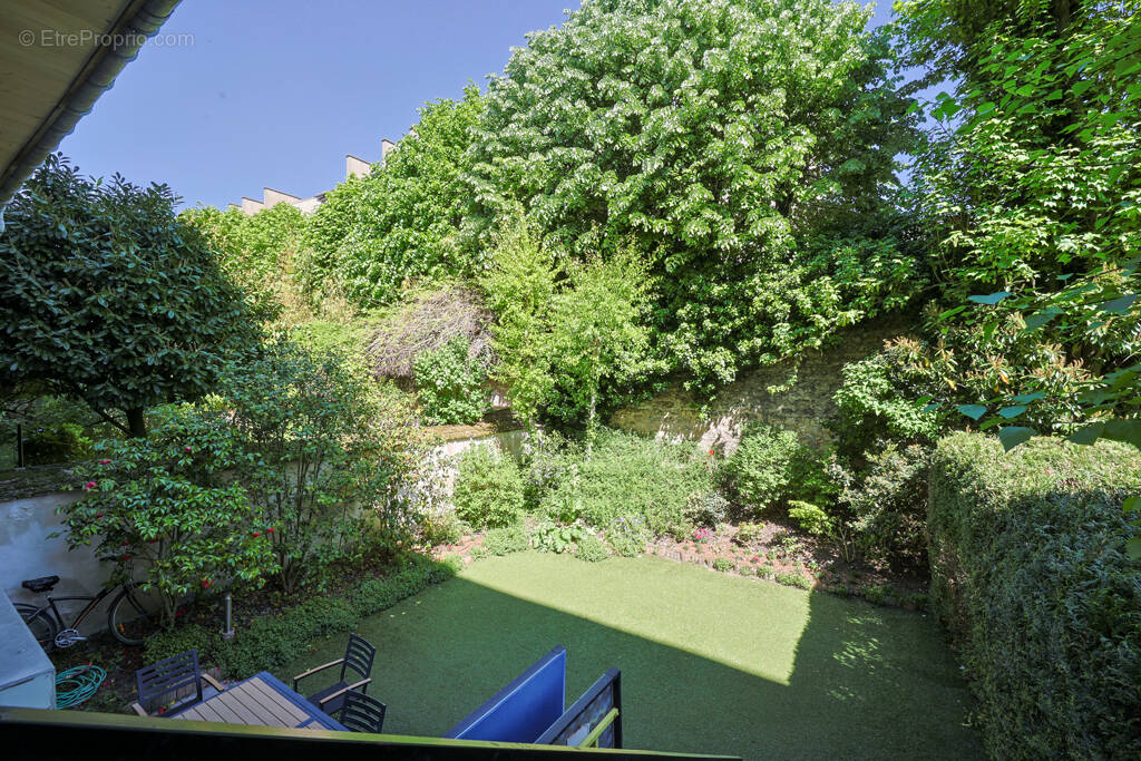 Appartement à MONTROUGE