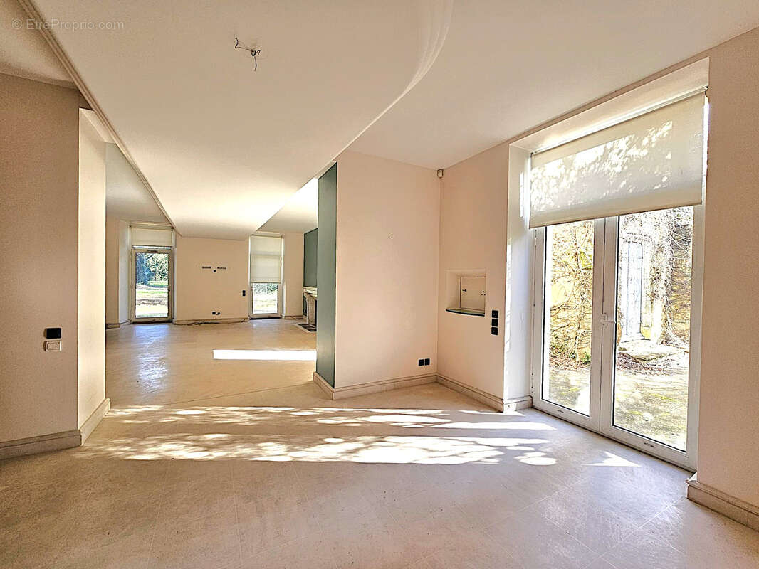Demeure de caractère au cœur de la ville   450m2 -10 chambres- piscine sur parc de 8000m2 Coliving-Coworking- - photo 20