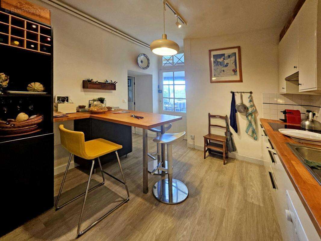 Maison à DAMPIERRE-EN-YVELINES