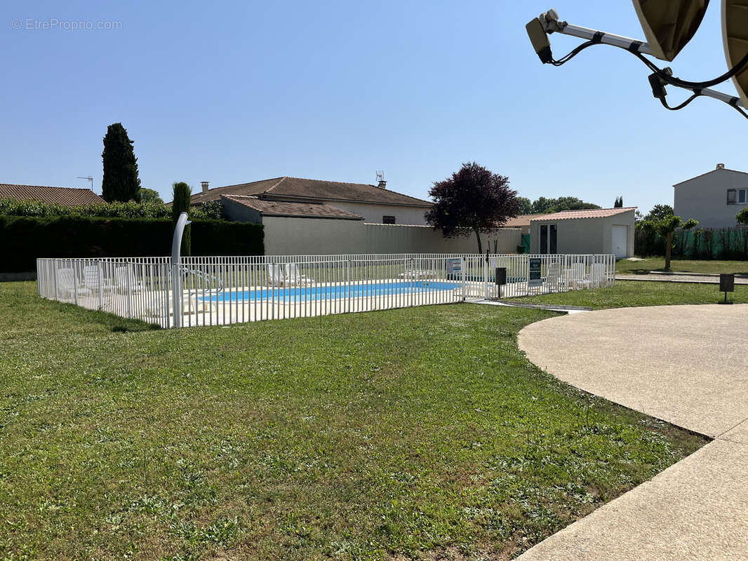 Maison à LA CALMETTE