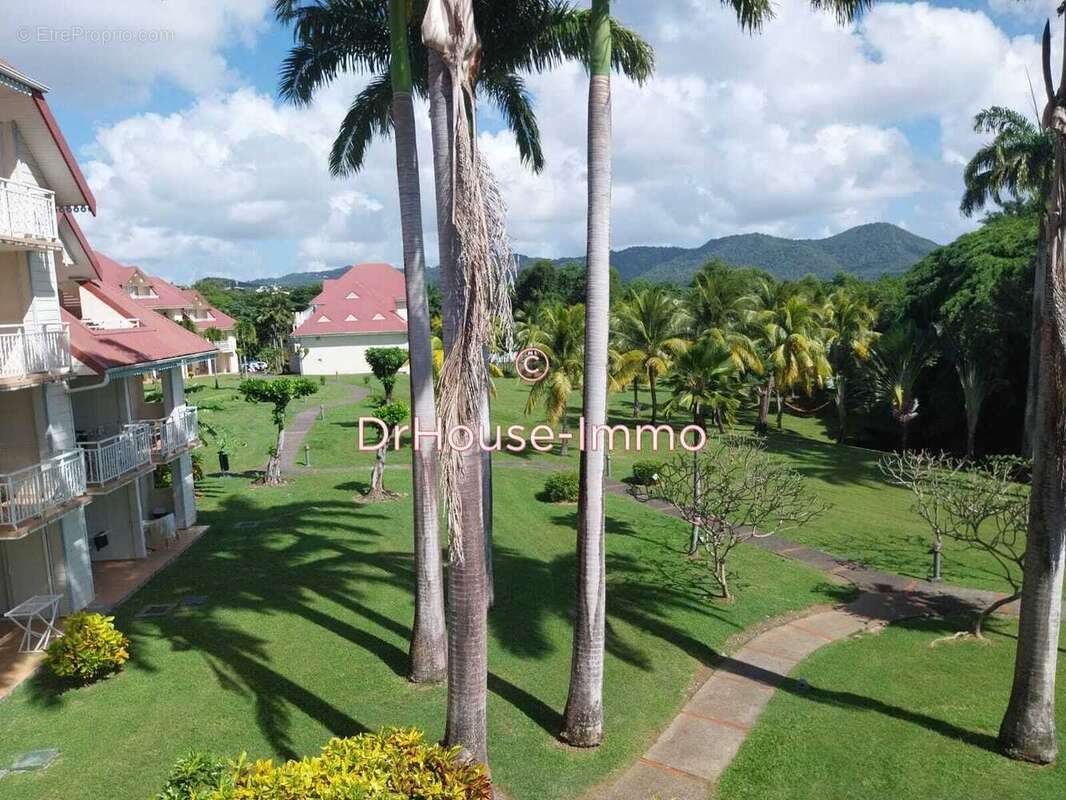 Appartement à SAINTE-LUCE