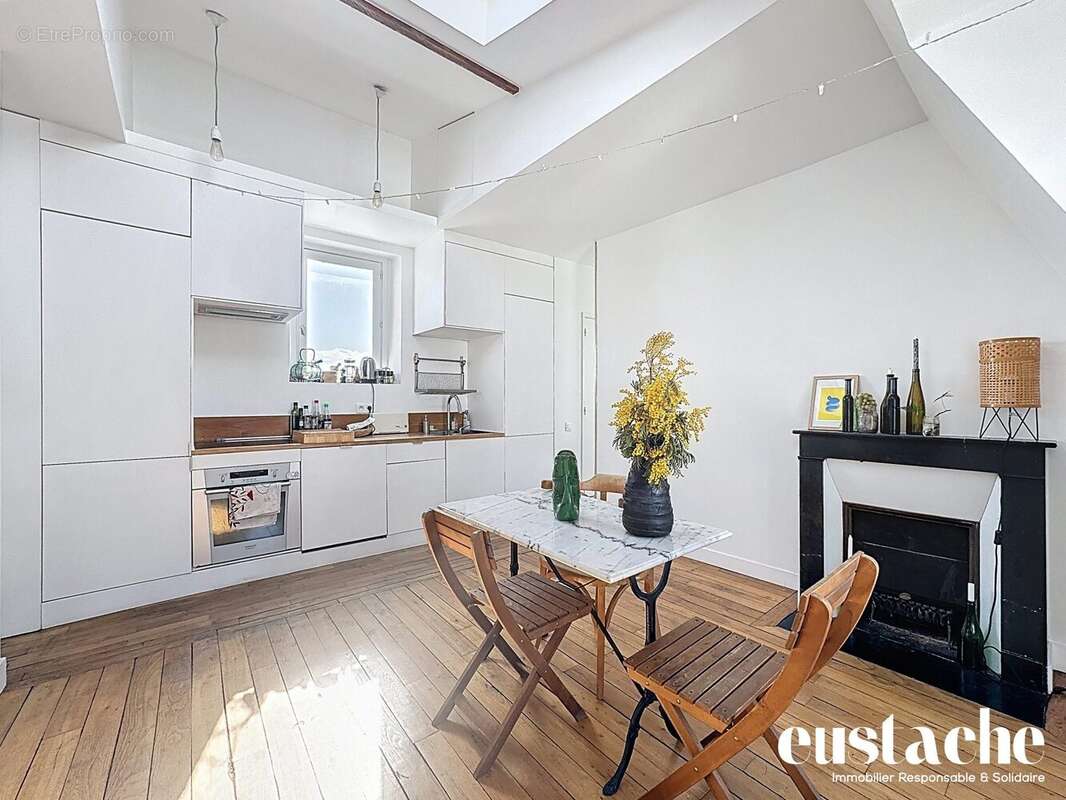 Appartement à PARIS-10E