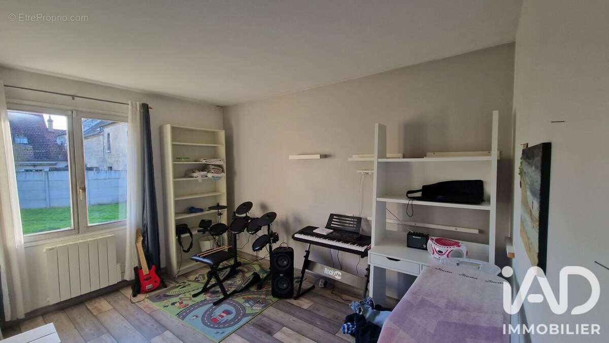 Photo 9