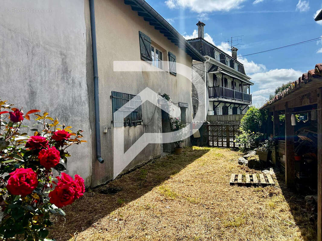 Maison à PEYREHORADE