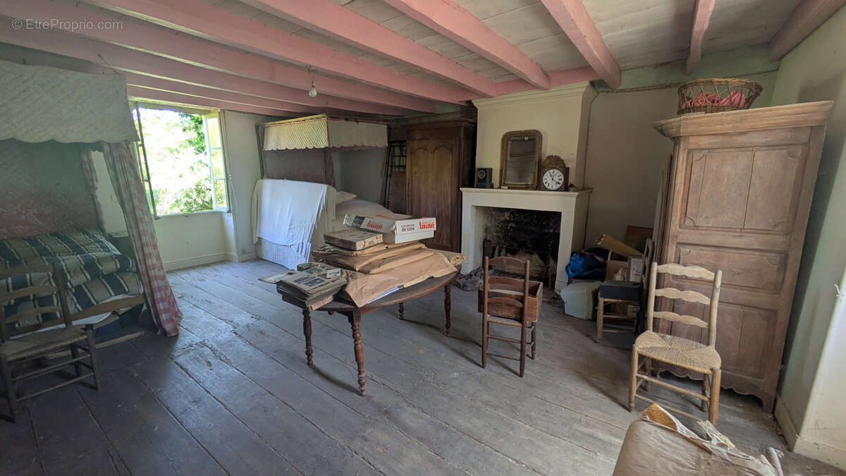 Maison à renover - 3 chambres - granzay gript - photo 10