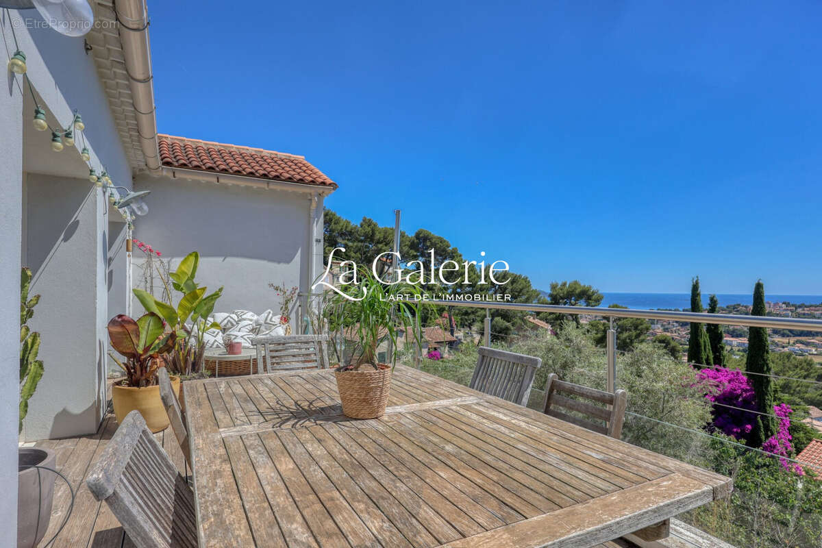 Appartement à CARQUEIRANNE
