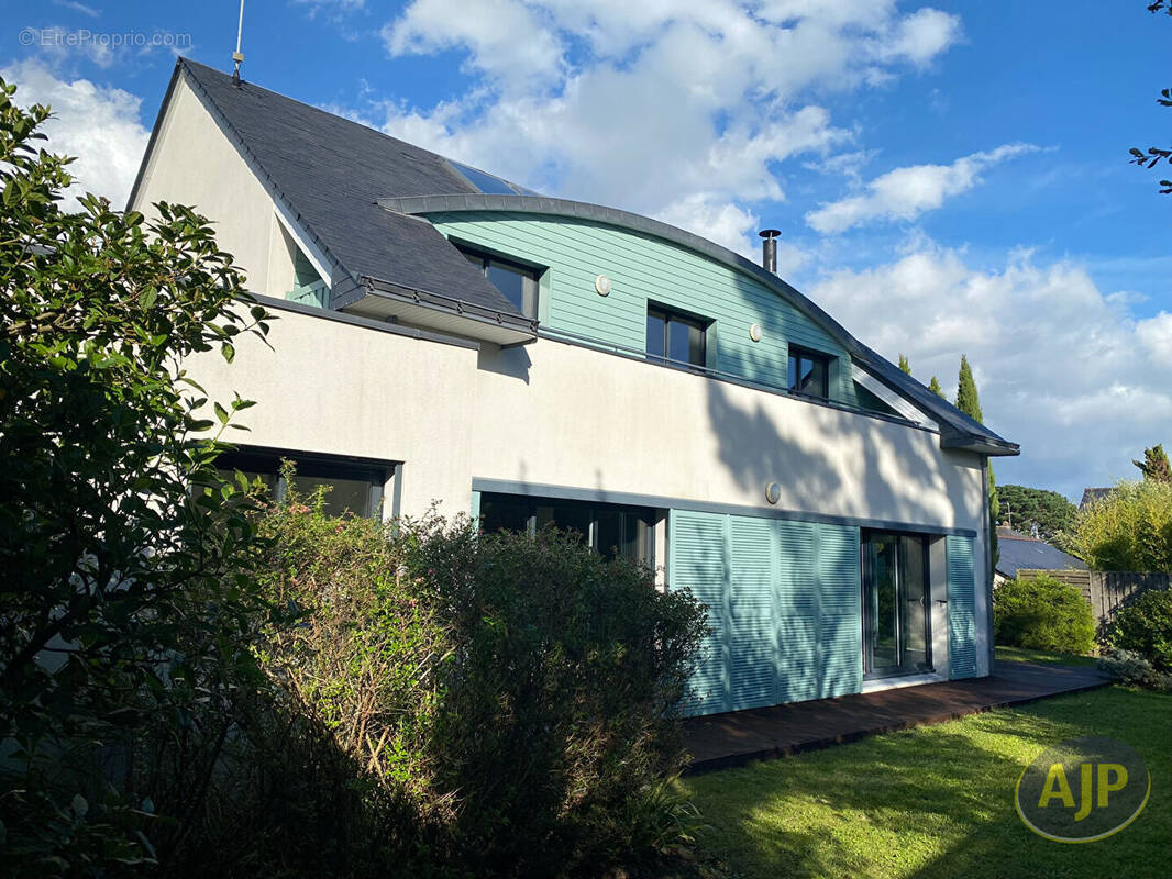 Maison à LE POULIGUEN