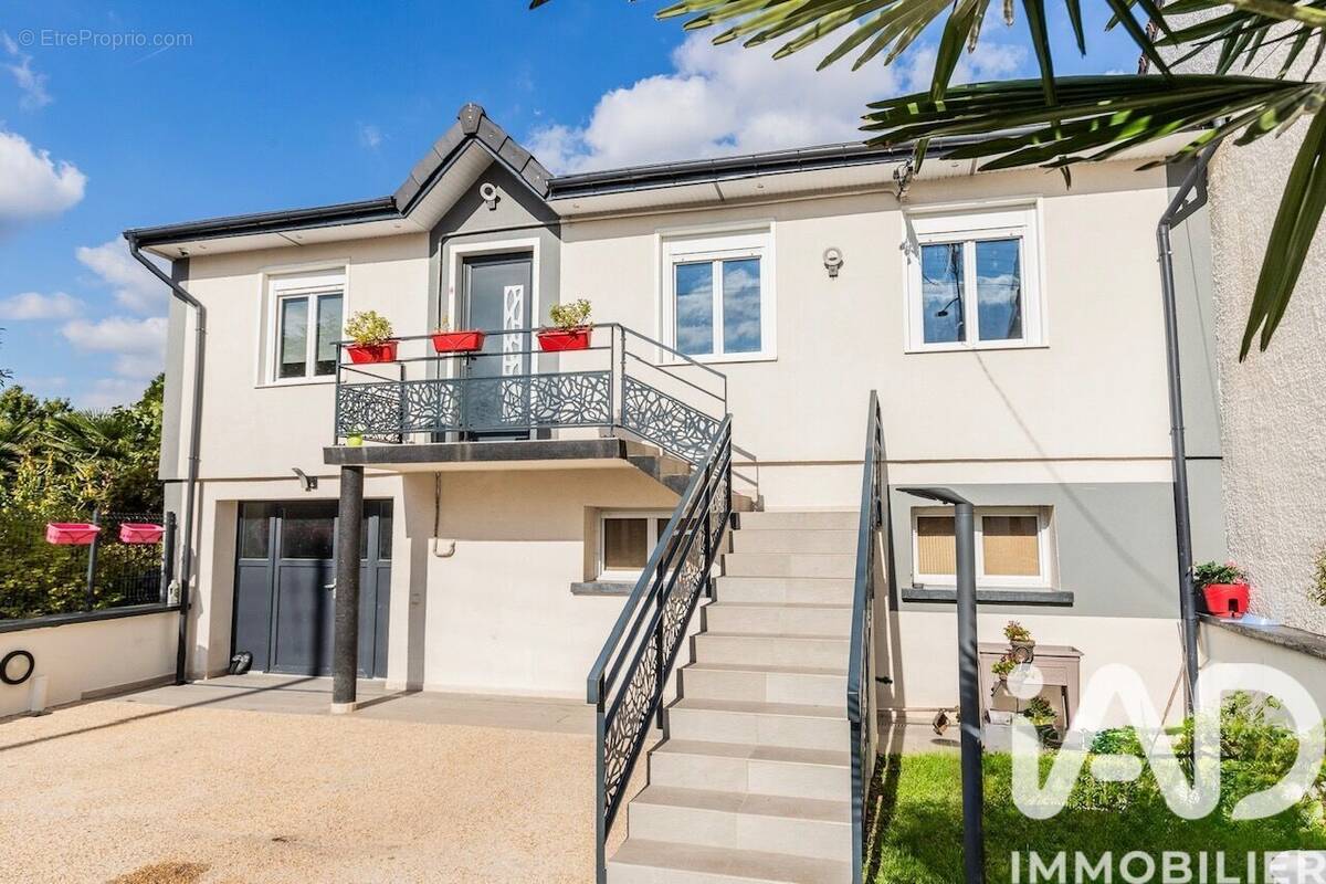 Photo 1 - Maison à MORANGIS