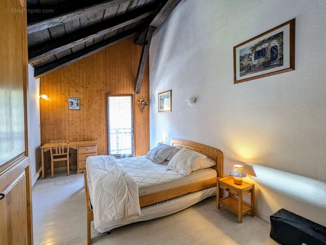 Appartement à MORILLON