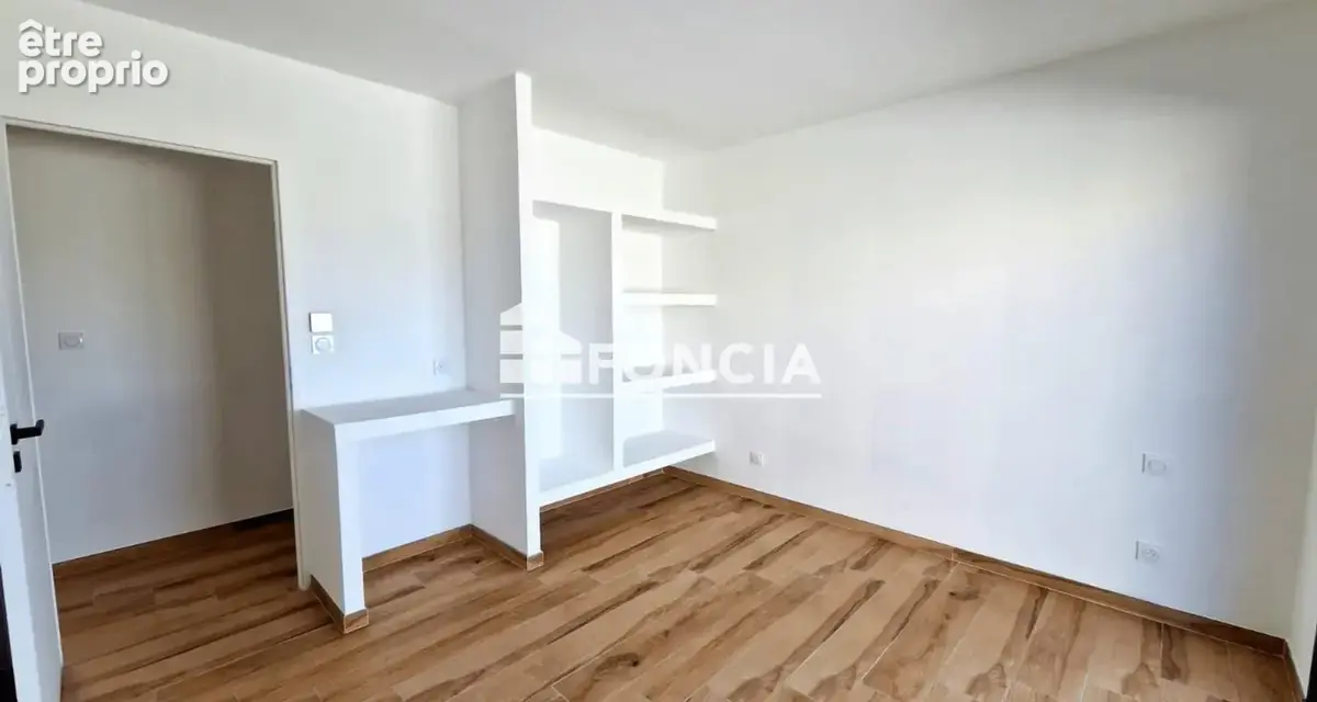Maison neuve de 131 m² avec piscine, 4 chambres et une dépendance - photo 7