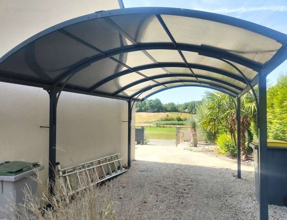 MARCÉ  Une maison familiale lumineuse, soignée et prête à vivre - photo 9