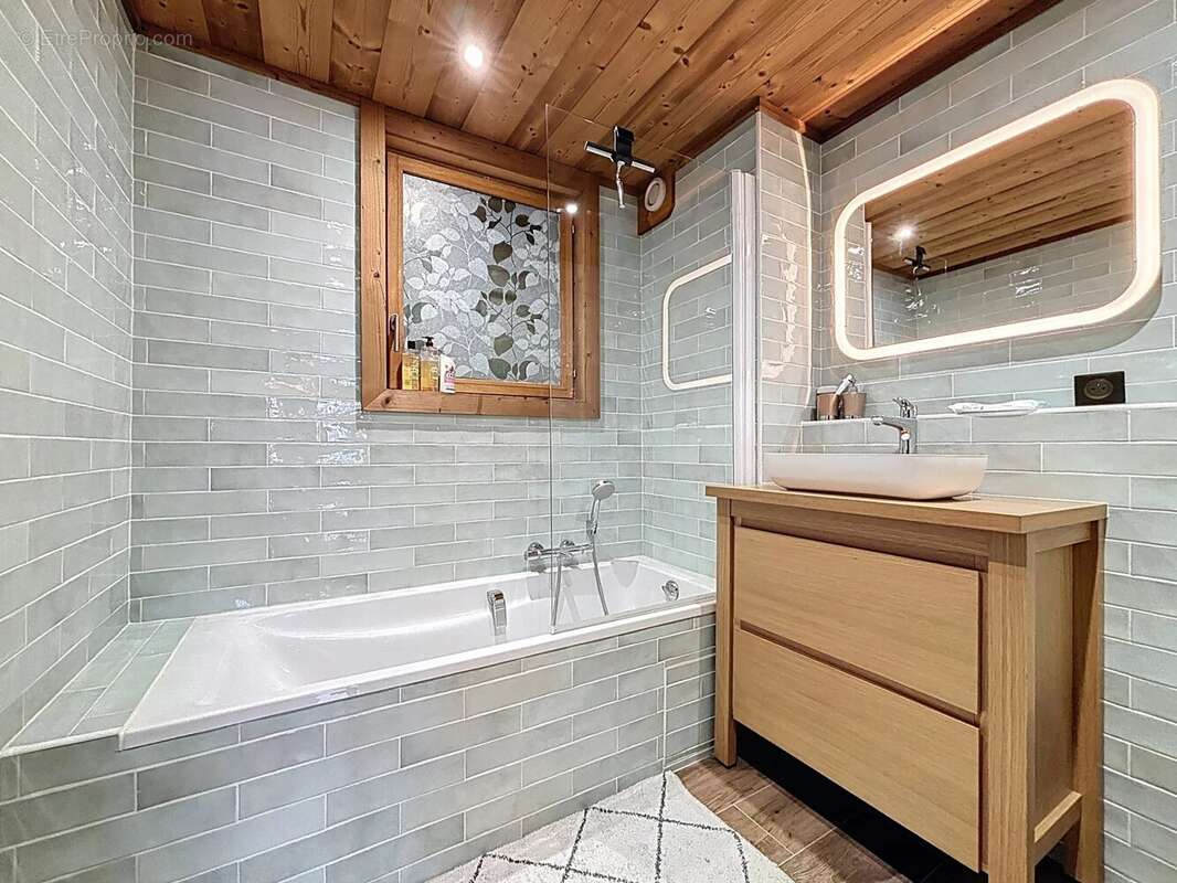 Appartement à SAINT-ETIENNE-DE-TINEE