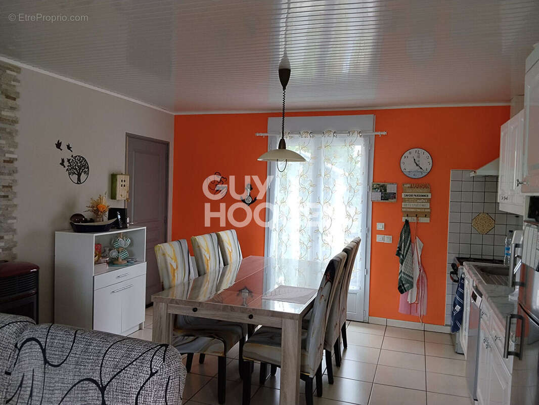Jolie  Maison  de plain pied -  4  pièce(s)  60 m2 - VILDE GUINGALAN - photo 3